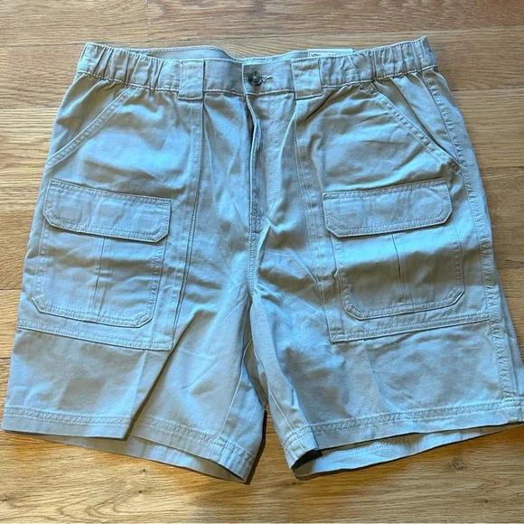 NWT Croft & Barrow Cargo Khaki Shorts - Picture 1 of 8
